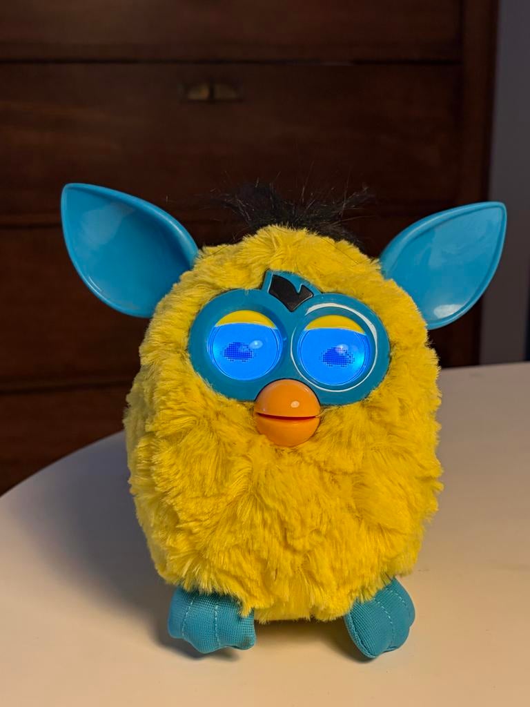 Furby Lightning zap 2012 geel met extra paarse Furby knuffel, Ophalen of Verzenden, Gebruikt