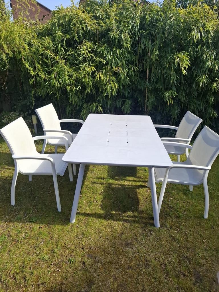 Tafel met 4 stoelen merk Grosfillex, Tuin en Terras, Ophalen of Verzenden, Gebruikt, Aluminium