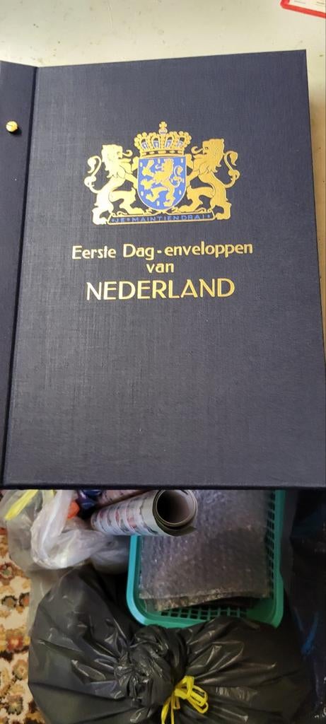 ALBUM  MET EERSTE DAG ENVELOPPEN prijs is inclusief verzendk, Ophalen of Verzenden, Nederland