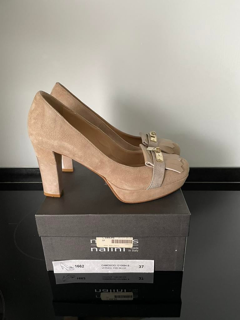 Marcos Nalini dames pumps beige suède leer maat 37, Ophalen, Pumps, Beige, Zo goed als nieuw