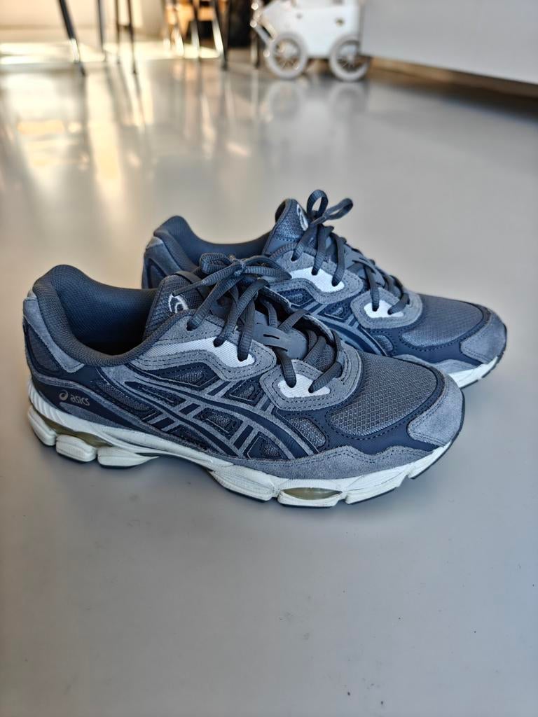 Asics Gel NYC Carrier Grey / Steel Grey - Maat 43,5, Kleding | Heren, Schoenen, Overige kleuren, Ophalen of Verzenden, Asics, Sneakers of Gympen