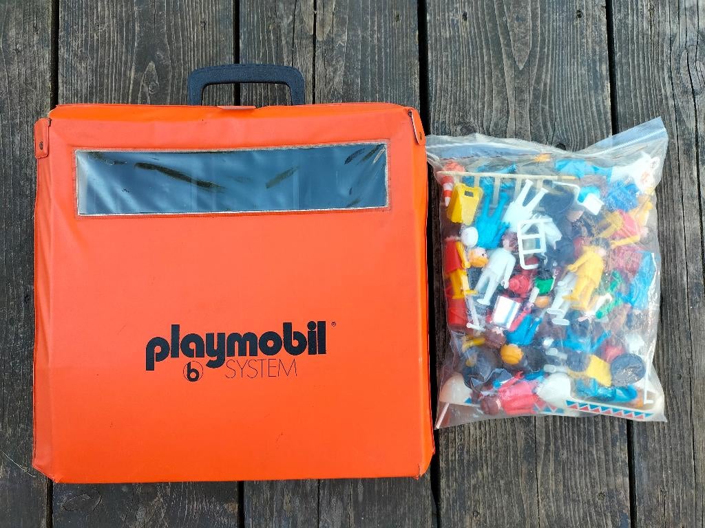 Vintage Playmobil koffer met diverse items, Ophalen of Verzenden, Gebruikt, Los playmobil