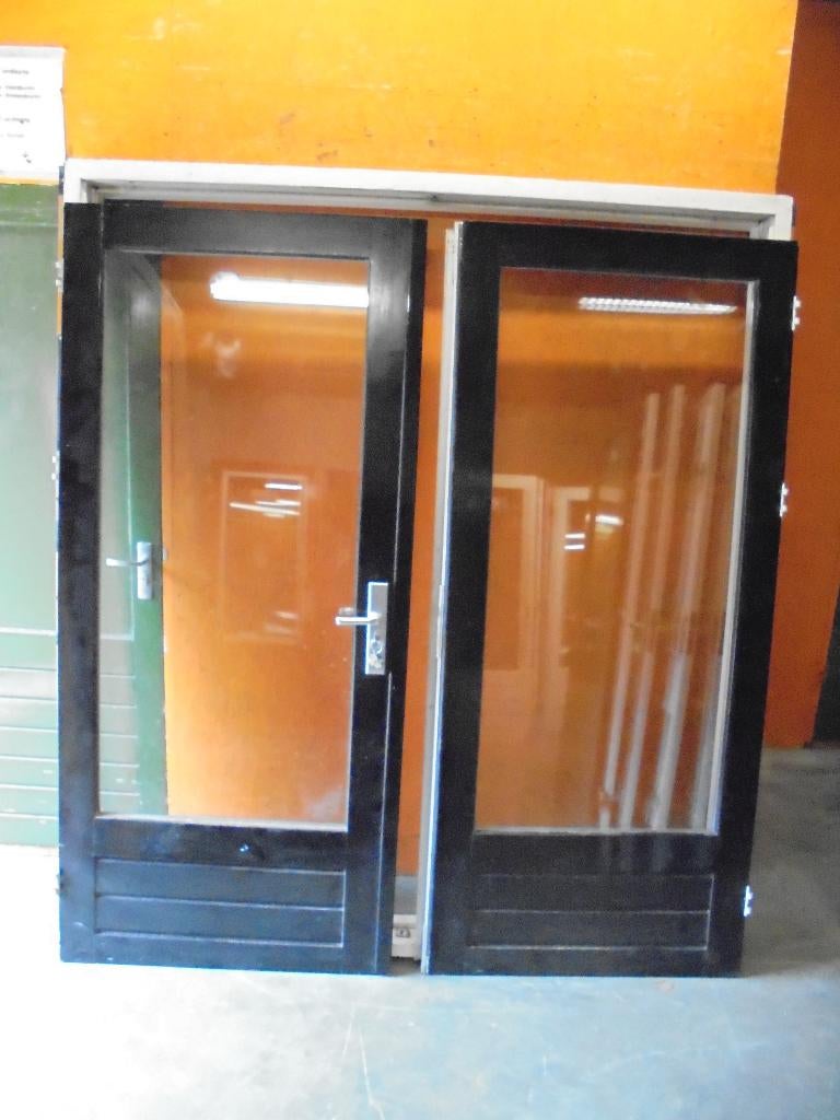Openslaande tuindeuren dubbelglas met kozijn (nr. EH1250A), Doe-het-zelf en Verbouw, Deuren en Horren, Zo goed als nieuw, Buitendeur