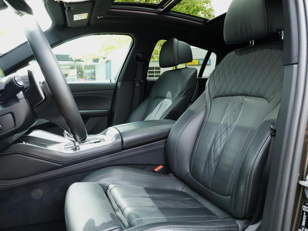 BMW X6 xDrive40i M-Sport|Iconic Glow|Pano|Laser|Nappa, Gebruikt, 340 pk, Bedrijf, Vierwielaandrijving
