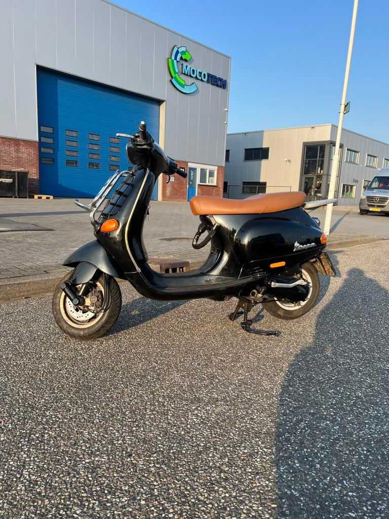 vespa et 4 125 cc A 1, Ophalen of Verzenden, Zo goed als nieuw, Benzine, Overige modellen