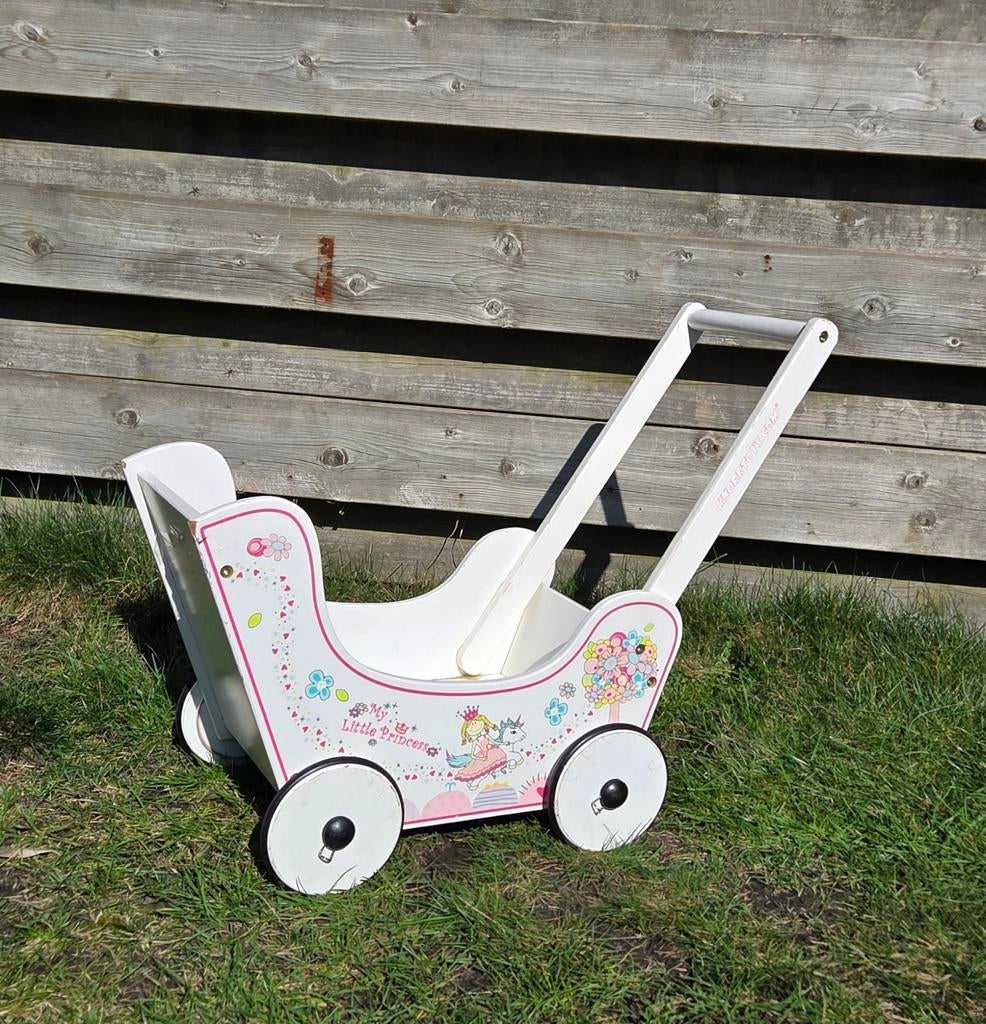 Houten poppen wagen, Ophalen