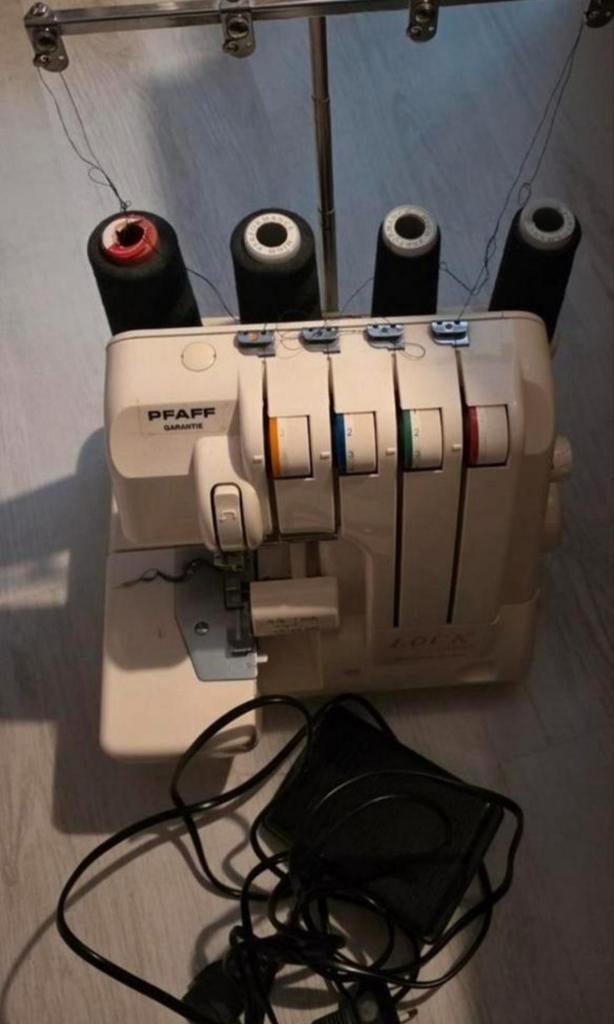 Lockmachine van Pfaff, Hobby en Vrije tijd, Naaimachines en Toebehoren, Ophalen of Verzenden, Gebruikt, Lockmachine, Pfaff