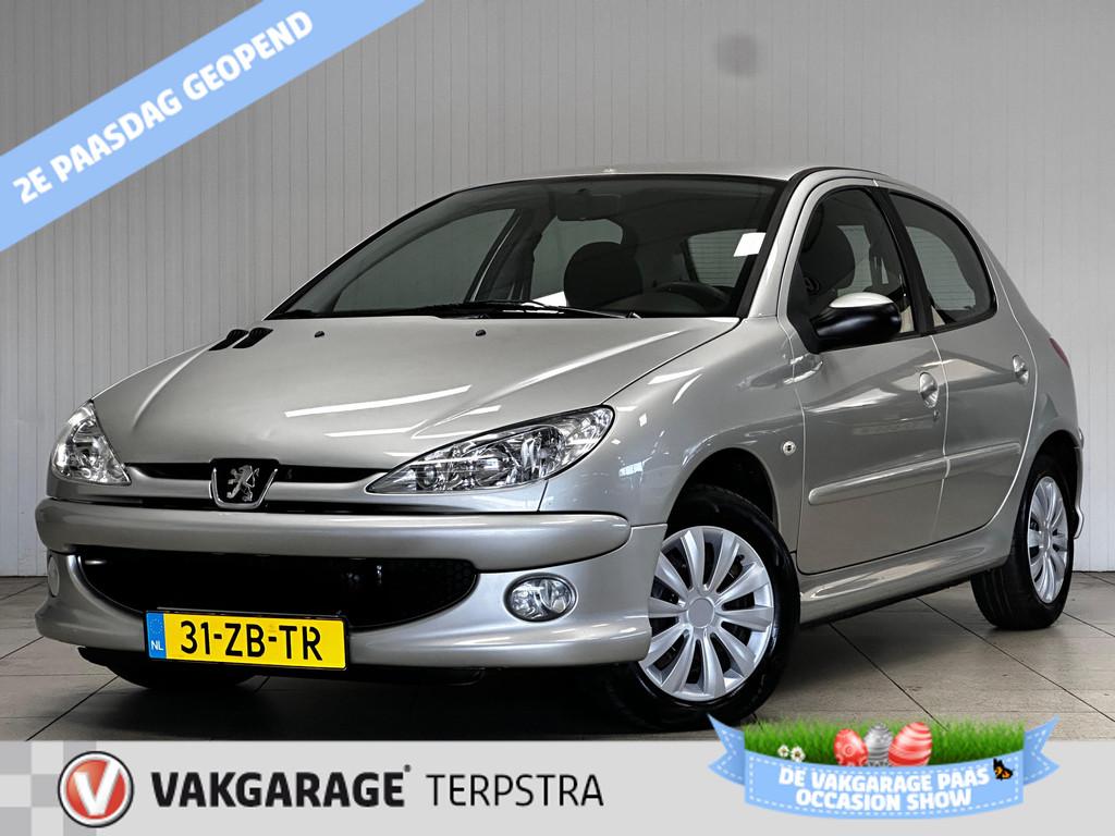 Peugeot 206 1.4 Forever/ D-Riem Verv 170.000KM!/ AIRCO!/ Tre, Auto's, Voorwielaandrijving, Stof, 4 cilinders, Origineel Nederlands