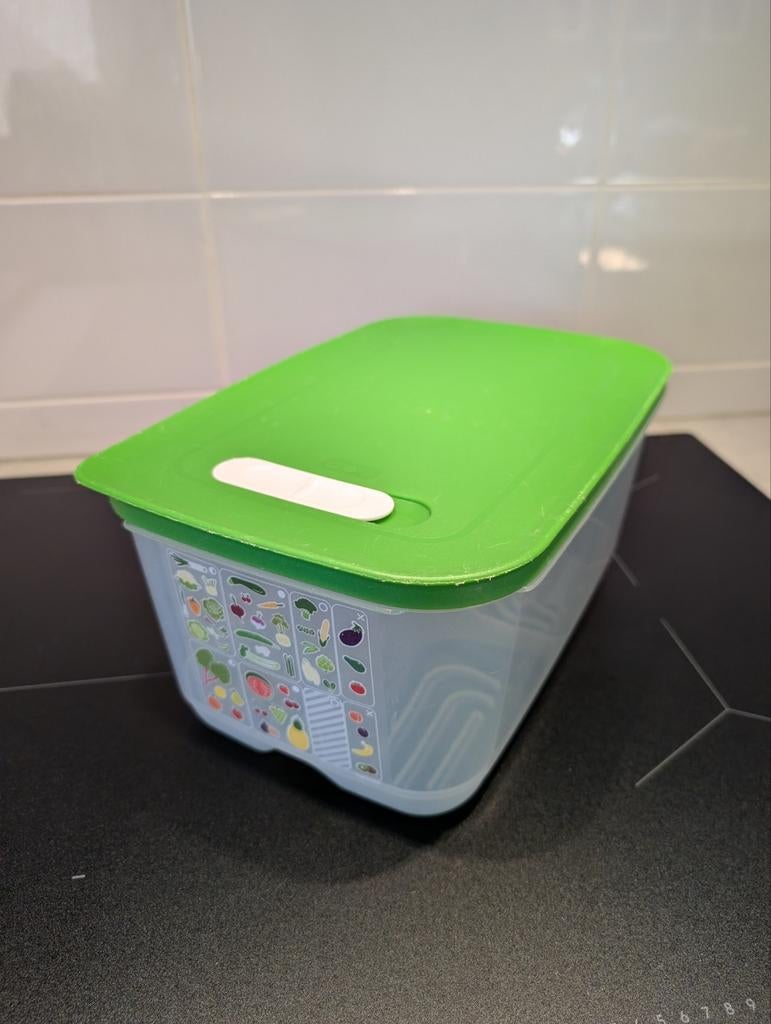 Tupperware - zo goed als nieuw - sluit goed - verhoud 4.4L, Ophalen of Verzenden, Zo goed als nieuw