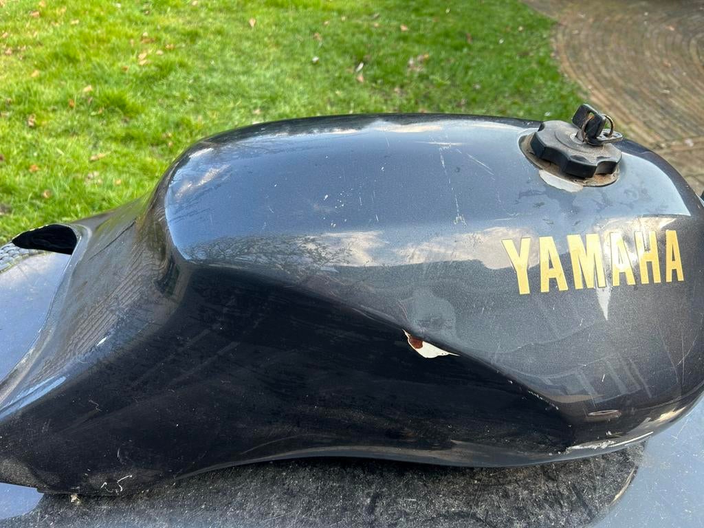 Yamaha tank, Ophalen of Verzenden