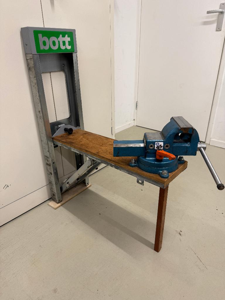 Bott servicebus-bankschroef, Ophalen, Gebruikt