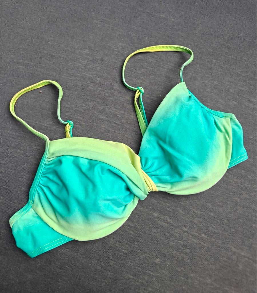 Livera swimwear bikini top 75B, Verzenden, Bikini, Gedragen, Groen