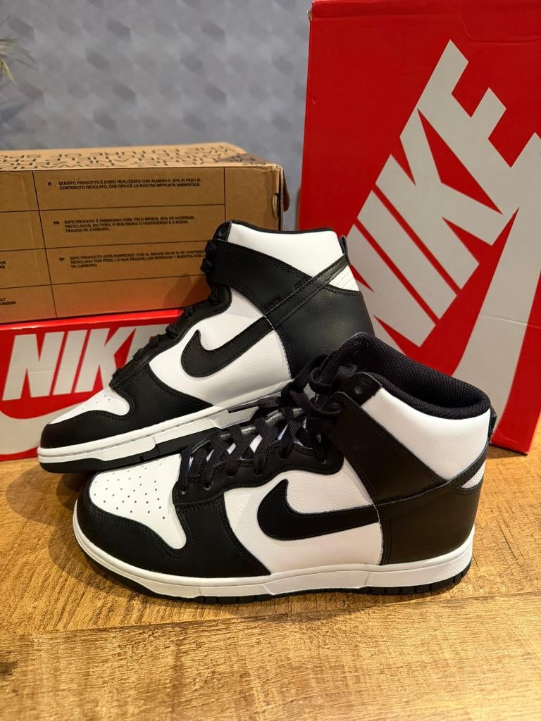 Te koop: Nike Dunk High Panda – maat 40,5, Kleding | Dames, Schoenen, Zwart, Nike, Nieuw, Ophalen of Verzenden