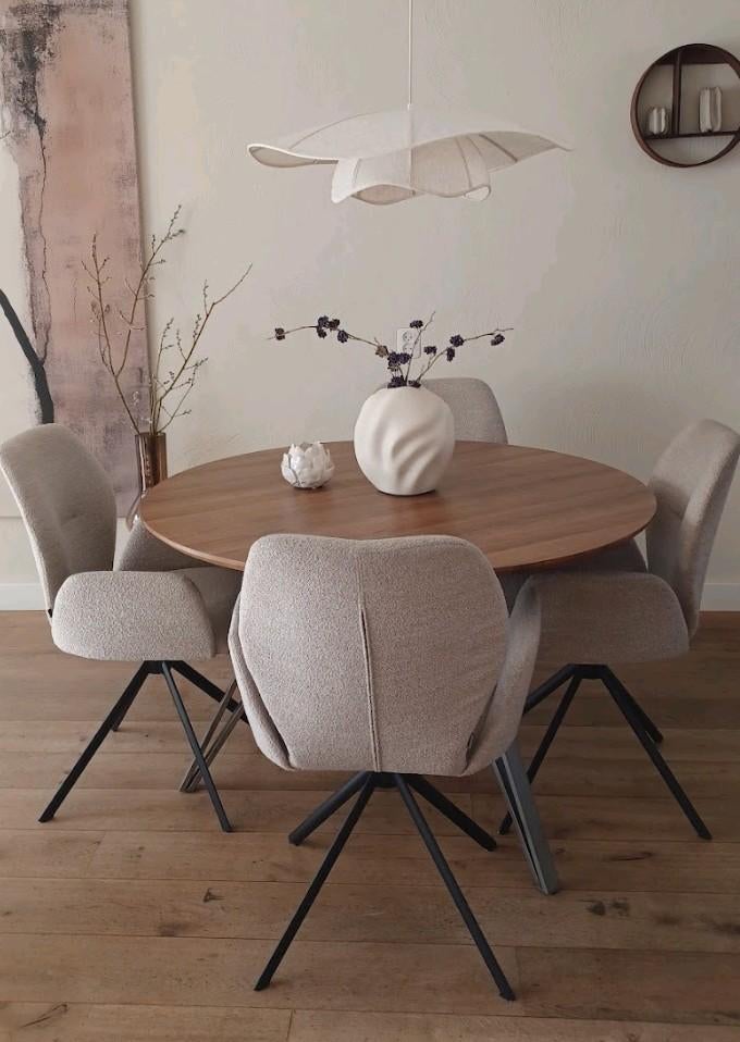 Mooie ronde tafel, Huis en Inrichting, Ophalen, Zo goed als nieuw, Vier