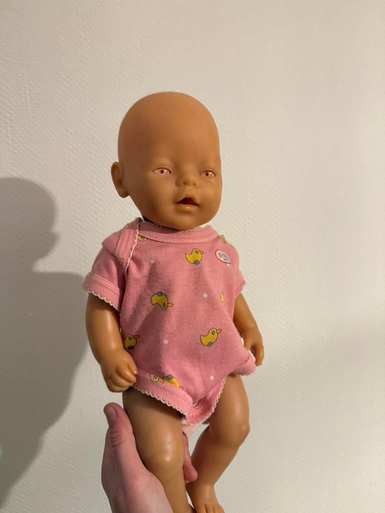 oude baby born roze ogen, Ophalen, Zo goed als nieuw, Babypop