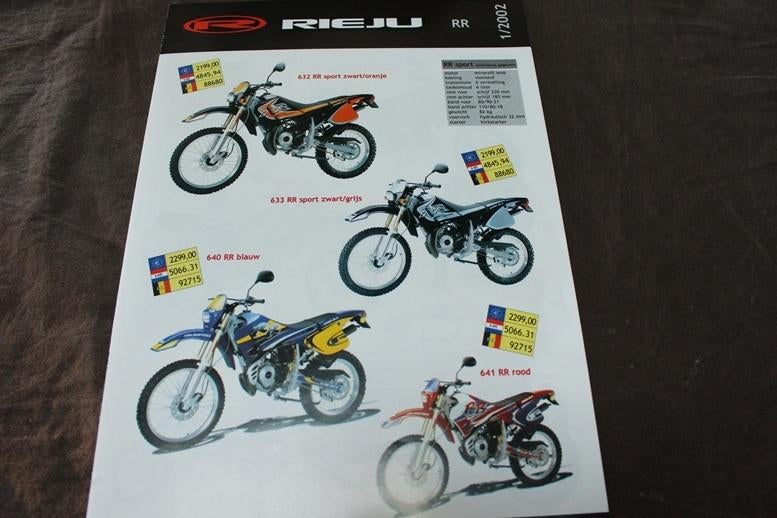 Rieju  2002 bromfiets verkoop folder RR  MRX SMX Spike RS1, Ophalen of Verzenden, Zo goed als nieuw