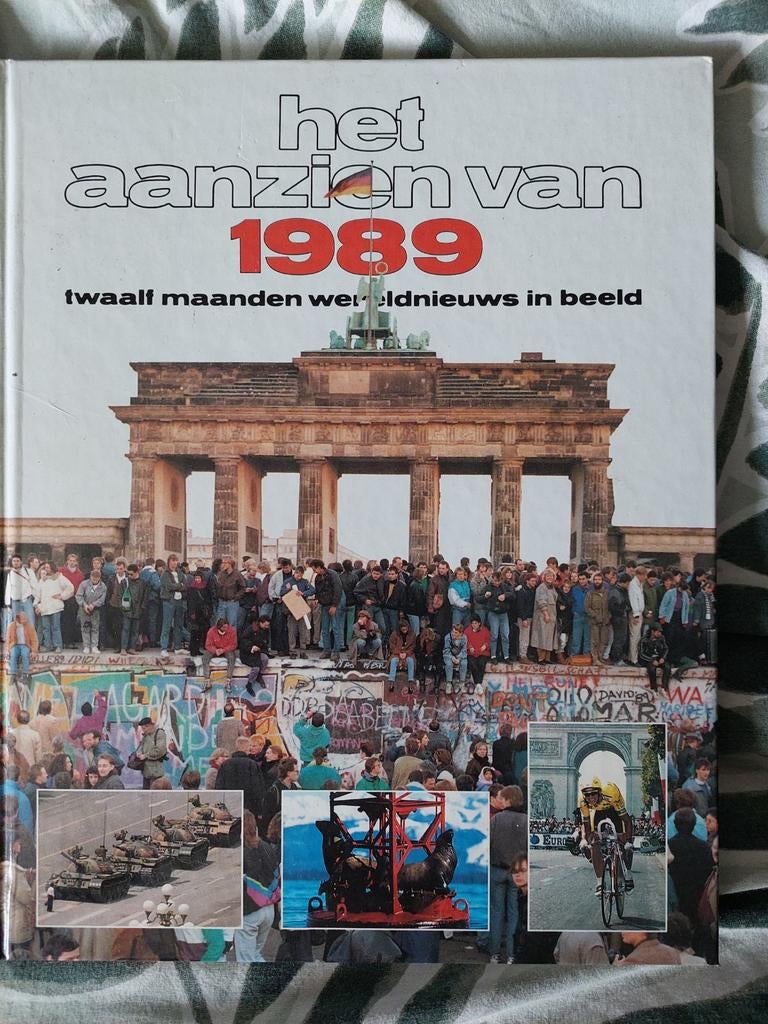 Het Aanzien van 1989: Twaalf Maanden Wereldnieuws in Beeld, Ophalen of Verzenden