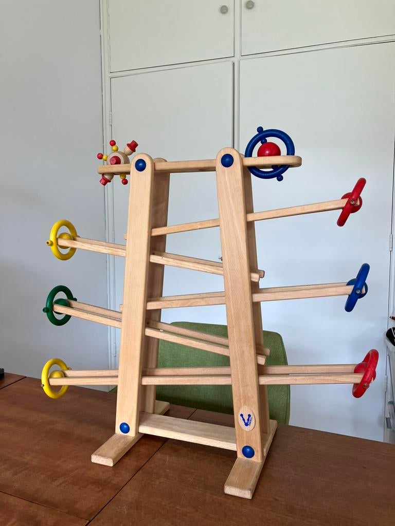 Beluga grote houten knikkerbaan 56 cm hoog, Kinderen en Baby's, Speelgoed | Houten speelgoed, Ophalen, Zo goed als nieuw