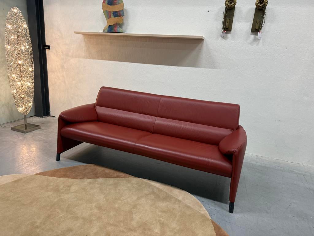Als nieuw Leolux Felizia Bank 3 zits Rood leer Design 210, Leolux, Driepersoons, Ophalen of Verzenden, Zo goed als nieuw