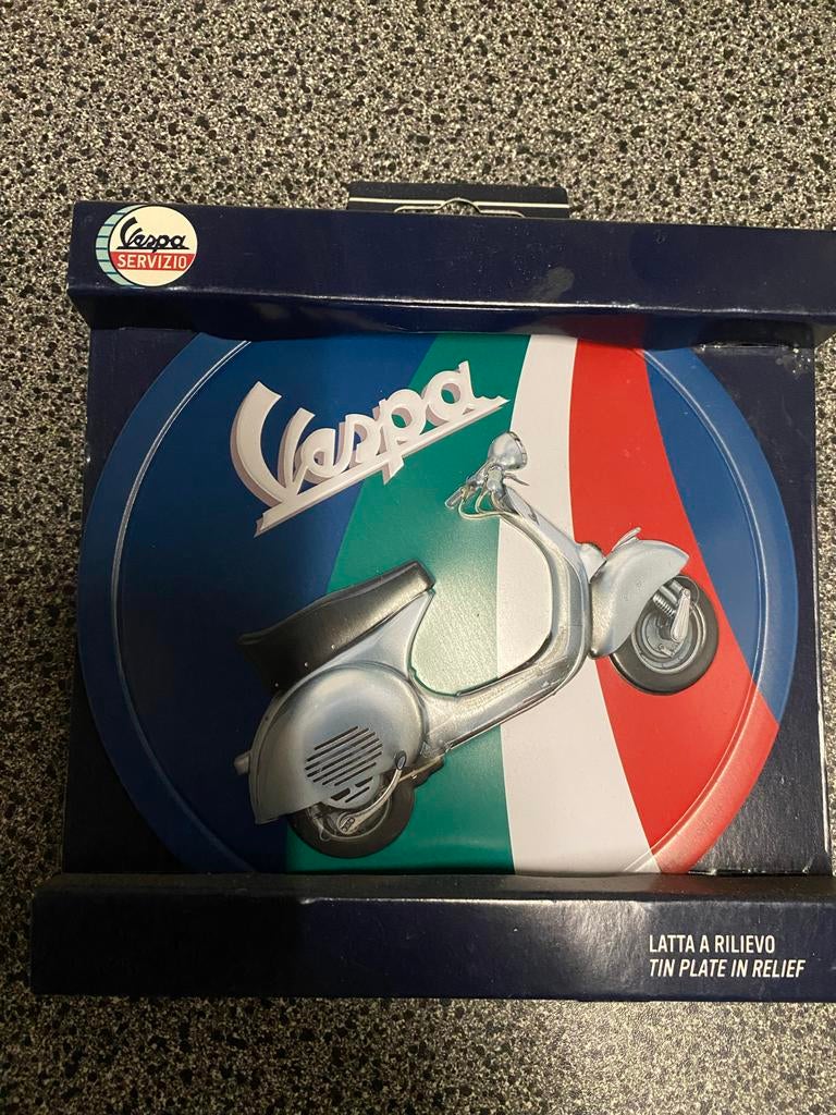 Vespa origineel plaatje, Ophalen, Benzine