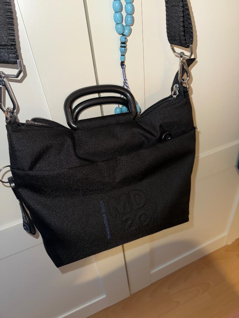 Mandarina duck MD 20 zwart, Sieraden, Tassen en Uiterlijk, Tassen | Damestassen, Verzenden, Nieuw, Zwart, Handtas