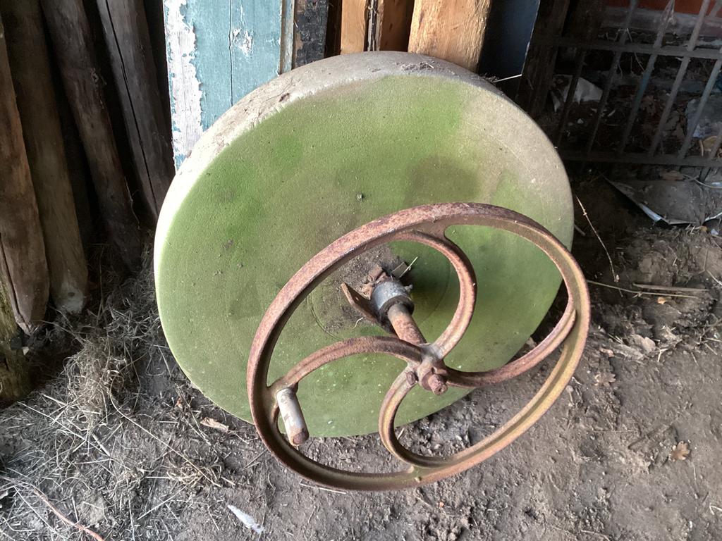 Oude slijpsteen, Antiek en Kunst, Antiek | Gereedschap en Instrumenten, Ophalen of Verzenden