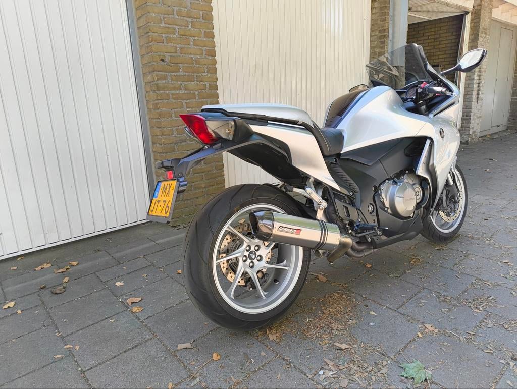 Honda VFR1200F - Zeer Compleet!
