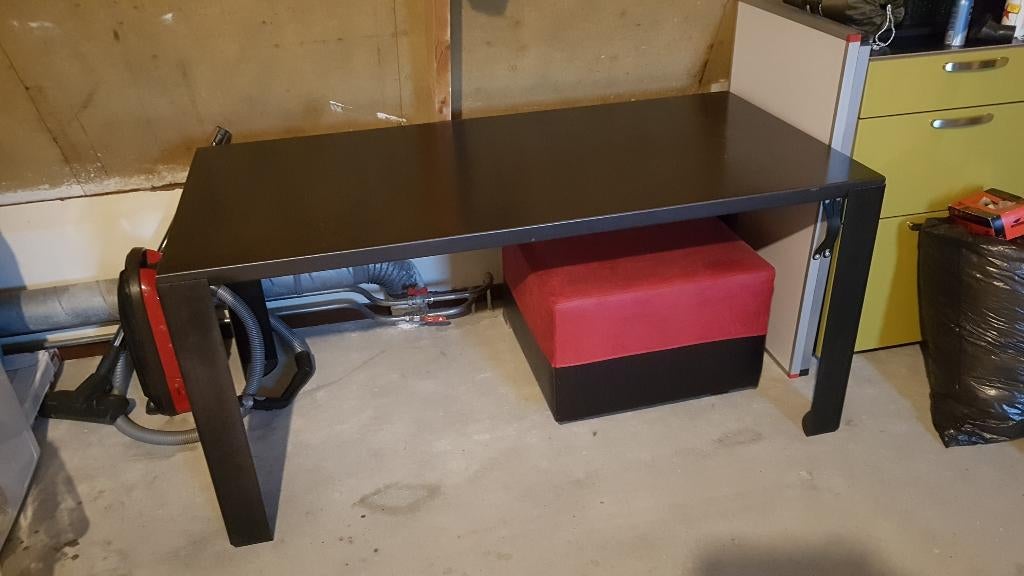 Mooie Stalen Tafel te koop, Ophalen, Gebruikt, 50 tot 100 cm, Vijf personen of meer