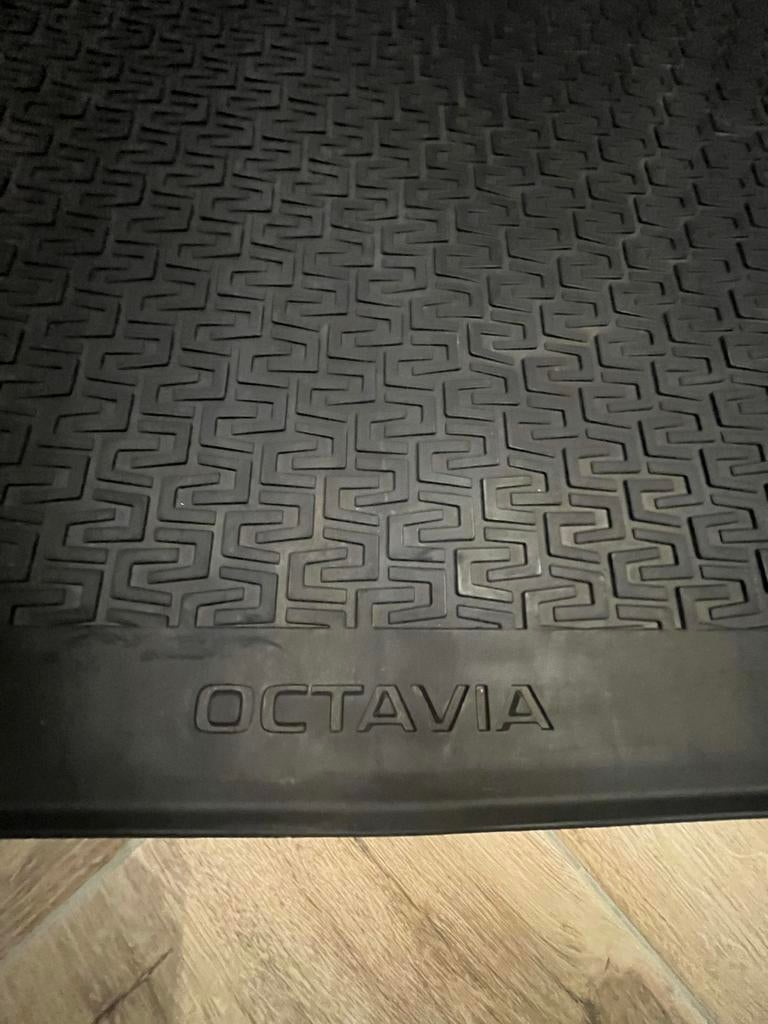 Skoda Octavia Combi Kofferbakmat - Zo goed als nieuw, Ophalen, Gebruikt