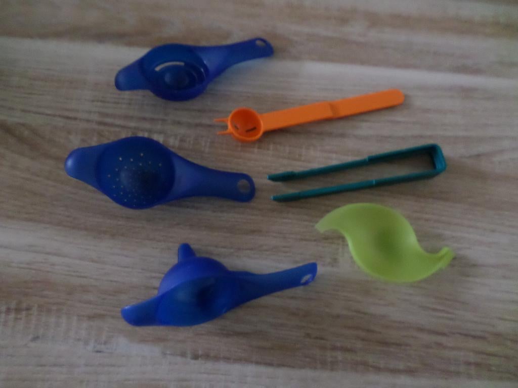 Tupperware: suikertang, zeefje, trechter enz Nieuw, Ophalen of Verzenden, Nieuw, Groen, Overige typen