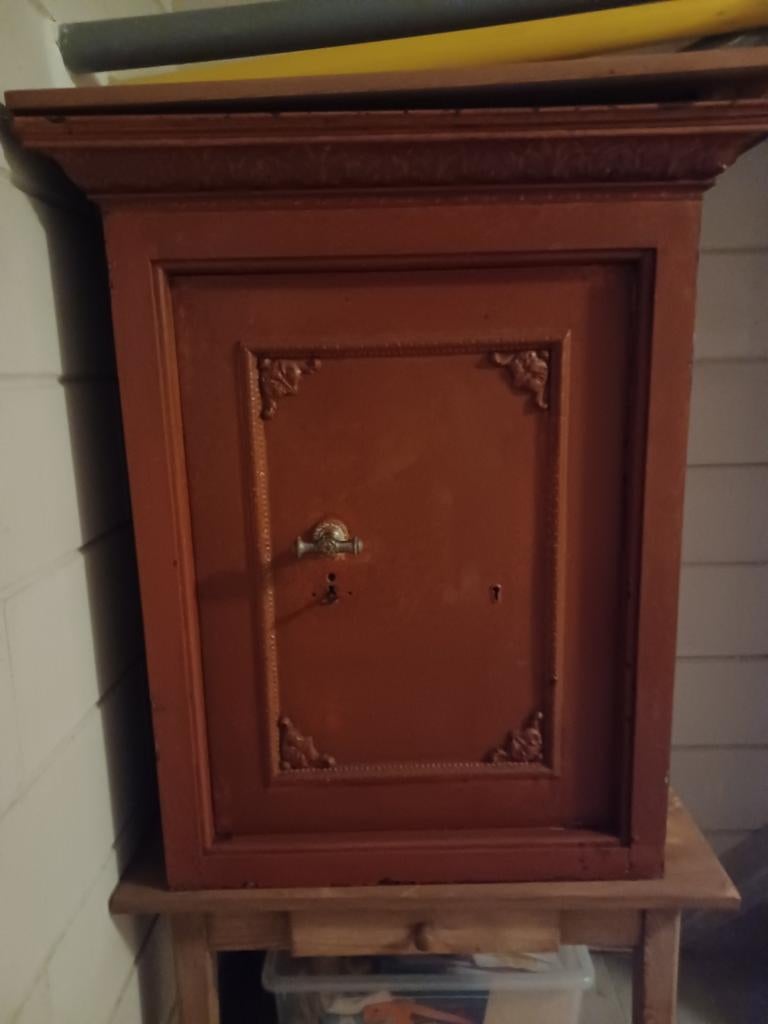 Antieke kluis safe F. Braun Hildesheim Duitsland 19e eeuw, Ophalen