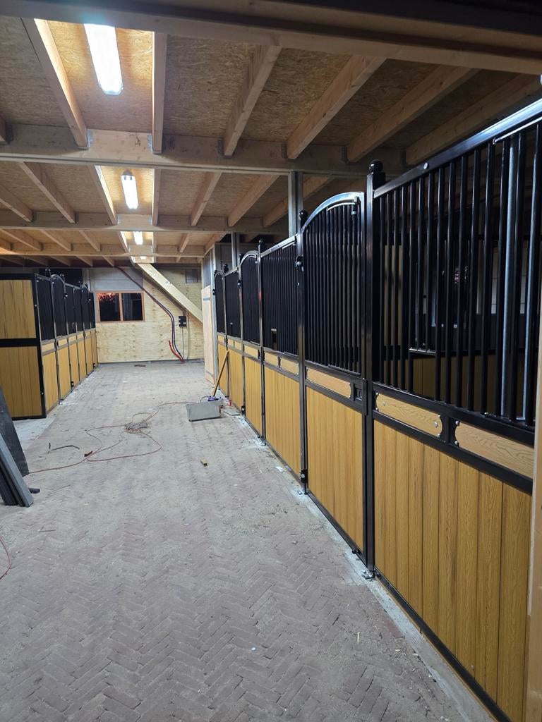 Voor al u binnen boxen, Dieren en Toebehoren, Stalling en Weidegang