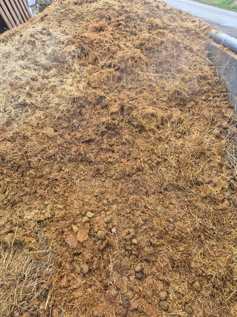 Paardenmest voor de tuin, Ophalen