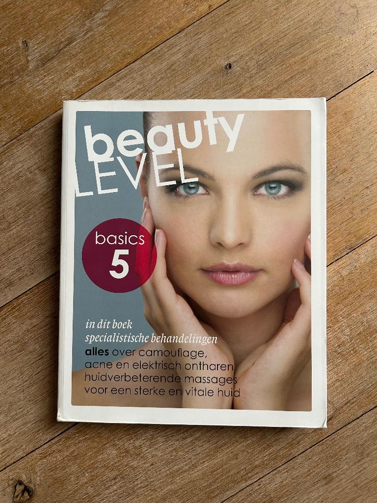 Beauty Level basics 5 boek, Boeken, Schoolboeken, Verzenden, Zo goed als nieuw, VMBO, Huishoudkunde of Verzorging