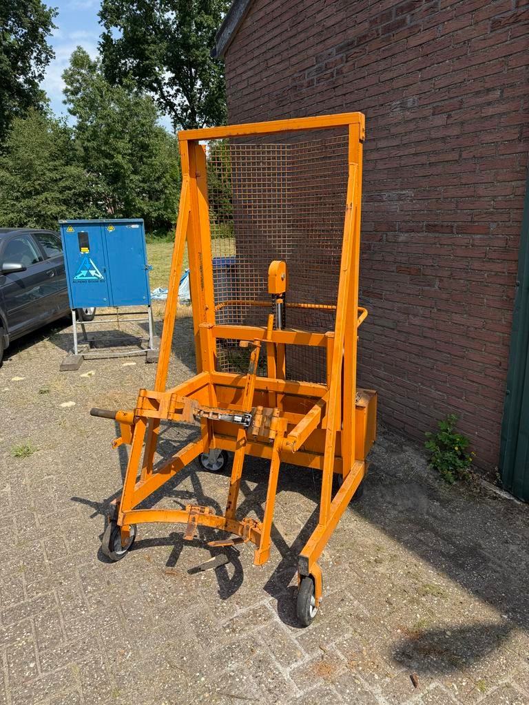 Overtoom Vatenkantelaar met Hefmast - Elektrisch