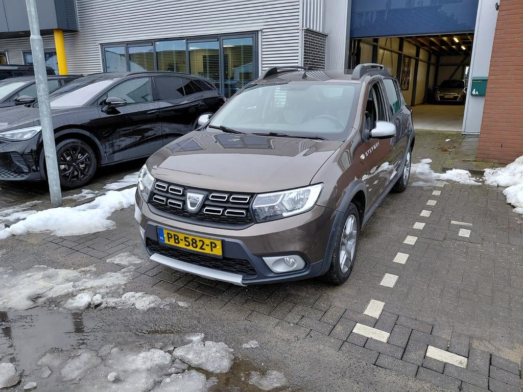 Dacia Sandero 0.9 Tce Stepway 90pk Easy-r S&S 2017 Automaat, Auto's, Dacia, Bedrijf, Sandero, Benzine, C, Hatchback, Automaat