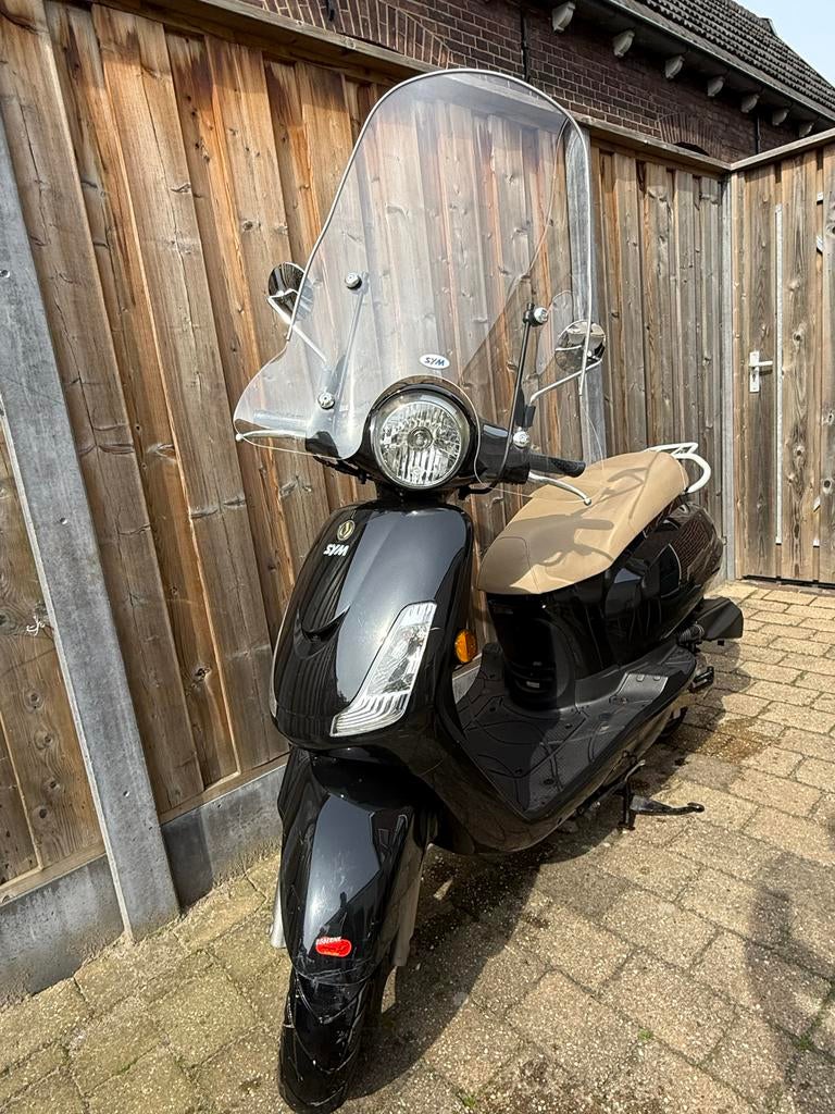 Sym Fiddle 2 uit 2010 - Zwart met beige zadel, Ophalen, Gebruikt, Maximaal 45 km/u, Benzine