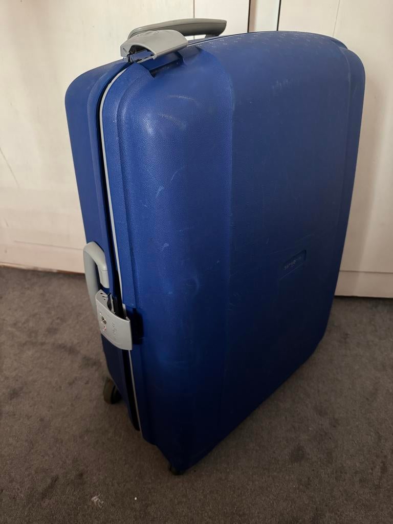 Samsonite koffer 65L met TSA slot - Blauw, 60 tot 70 cm, Gebruikt, Hard kunststof, Slot