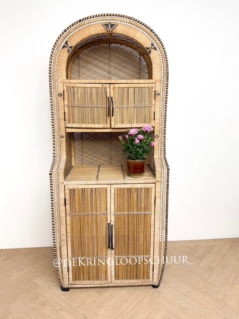 Vintage rotan rieten boogkast kast bohemian ibiza, Ophalen, Zo goed als nieuw, Met deur(en)