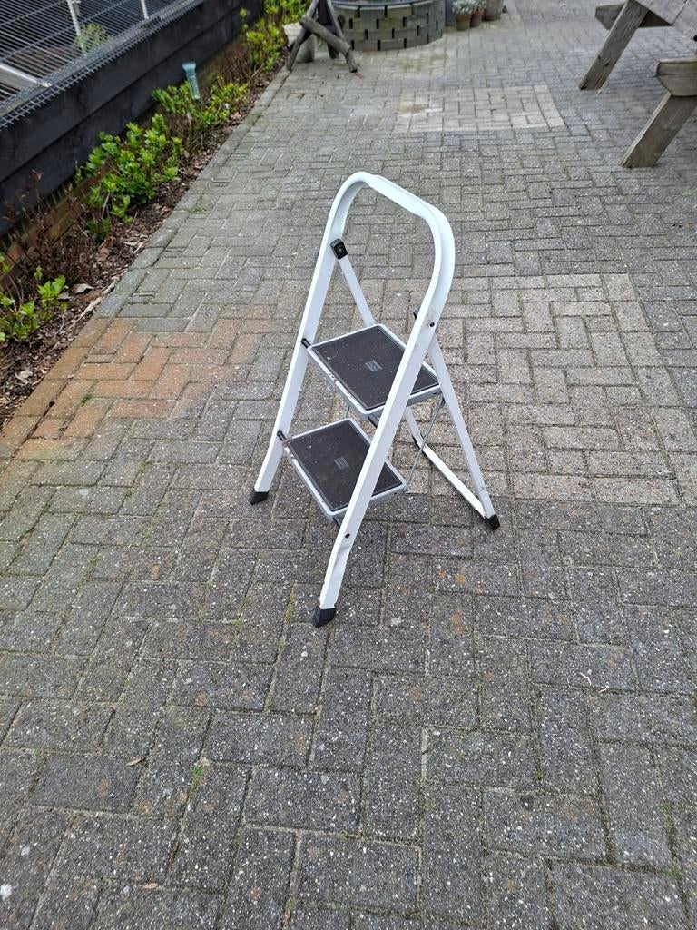 2 trees trapje, Doe-het-zelf en Verbouw, Ladders en Trappen, Gebruikt, Trap, Ophalen of Verzenden, Opvouwbaar of Inschuifbaar