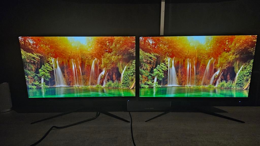 2x MSI Optix G241V 1920X1080 IPS Monitoren, Kantelbaar, Full HD, HDMI, 61 t/m 100 Hz