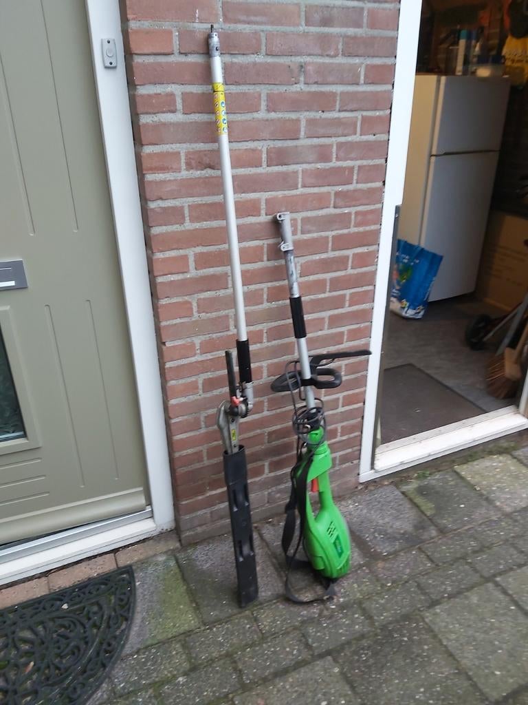 Telescoop heggenschaar, Tuin en Terras, Ophalen, Zo goed als nieuw, Elektrisch