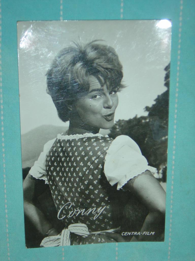 6) Zwart-wit ansichtkaart Conny Froboess, Verzamelen, Ophalen of Verzenden, 1960 tot 1980, Gelopen, Sterren en Beroemdheden