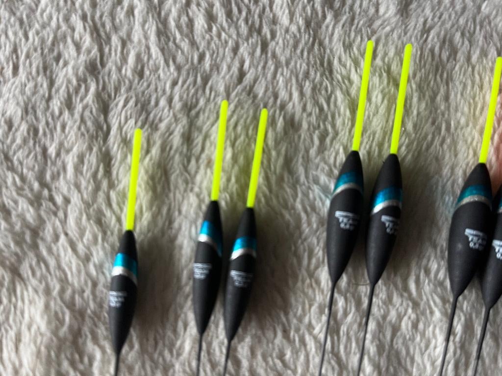 adv 215 / NIEUW set 9 dobbers SPRO, Ophalen of Verzenden, Nieuw, Dobber of Lood