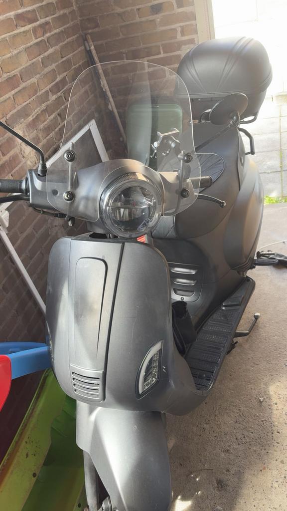 Scooter - Overbodig door nieuwe baan, Ophalen, Gebruikt