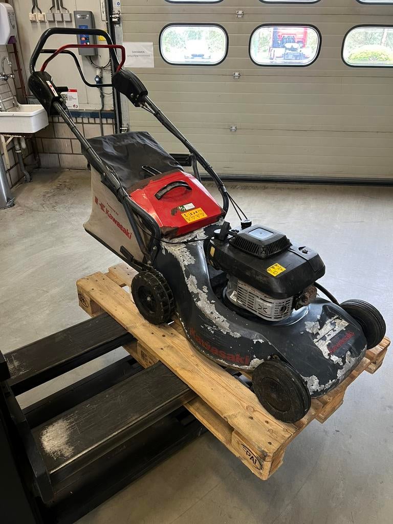 Grasmaaier met aangedreven wielen, Ophalen, Cirkelmaaier, Gebruikt, Opvangbak