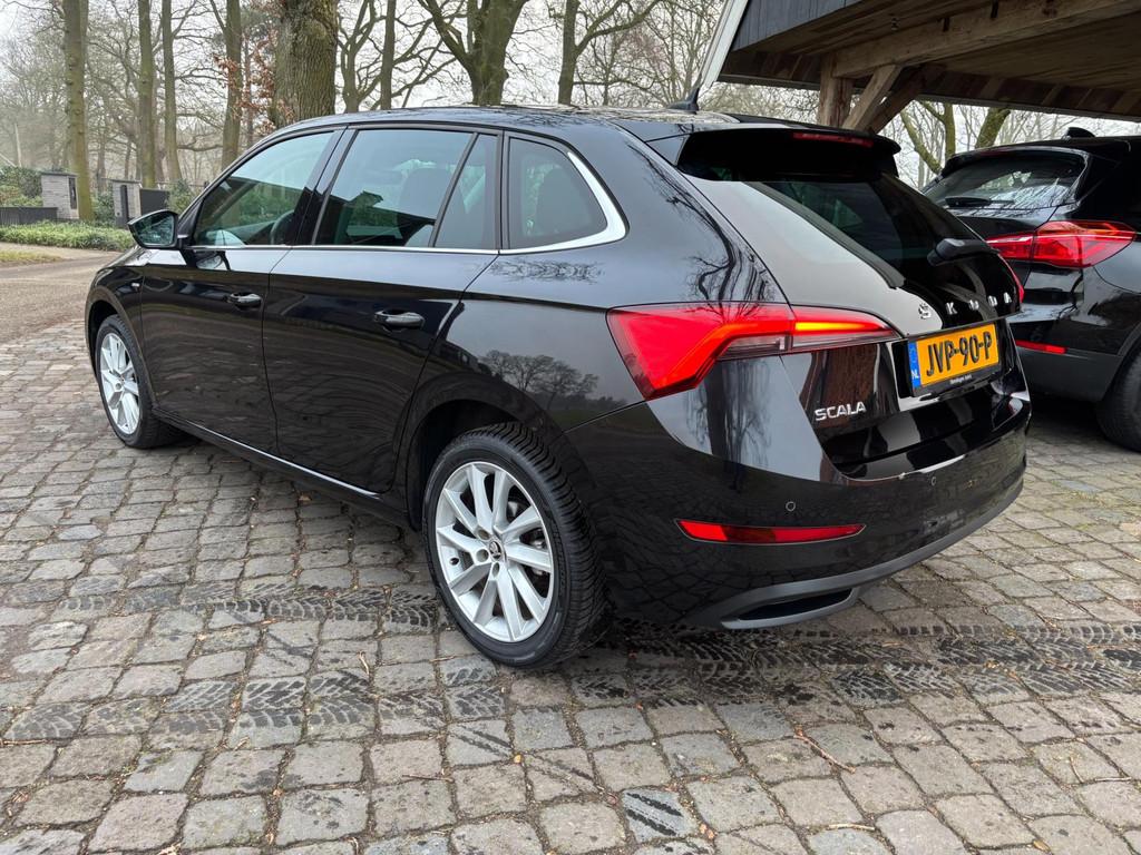 Skoda SCALA 1.0 TSI Business Edition Automaat, Gebruikt, 620 kg, Zwart, 3 cilinders
