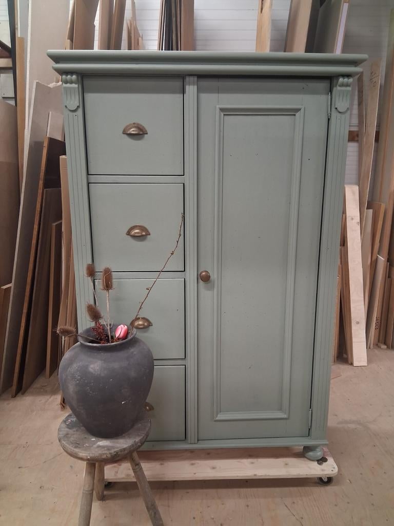 Meidenkast spekkast kast schoenenkast, Kinderen en Baby's, Kinderkamer | Commodes en Kasten, Ophalen, 50 tot 70 cm, 105 cm of meer