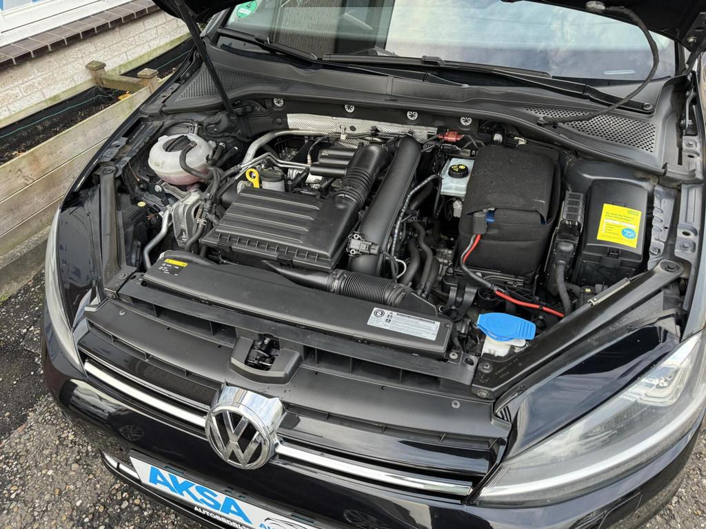 Volkswagen Golf 1.2 TSI 110pk AllStar DSG Camera Led Xenon N, Auto's, Stof, Gebruikt, 620 kg, Zwart