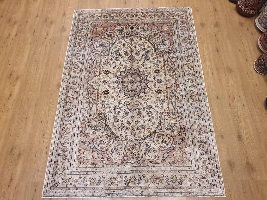 Vintage handgeknoopt oosters tapijt zijde 185x125, Info@SlatsAntiek.nl, 100 tot 150 cm, Perzisch, Ophalen of Verzenden